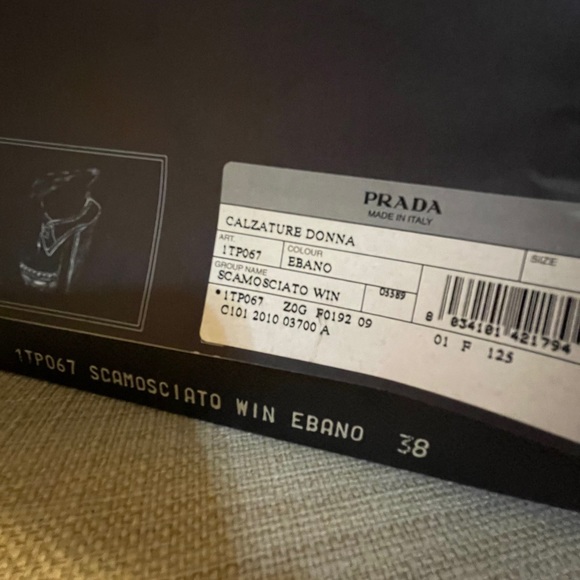 Prada boots (fur lined) - Picture 4 of 4